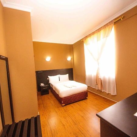Panone Hotel Boma Boma la Ngombe Ngoại thất bức ảnh