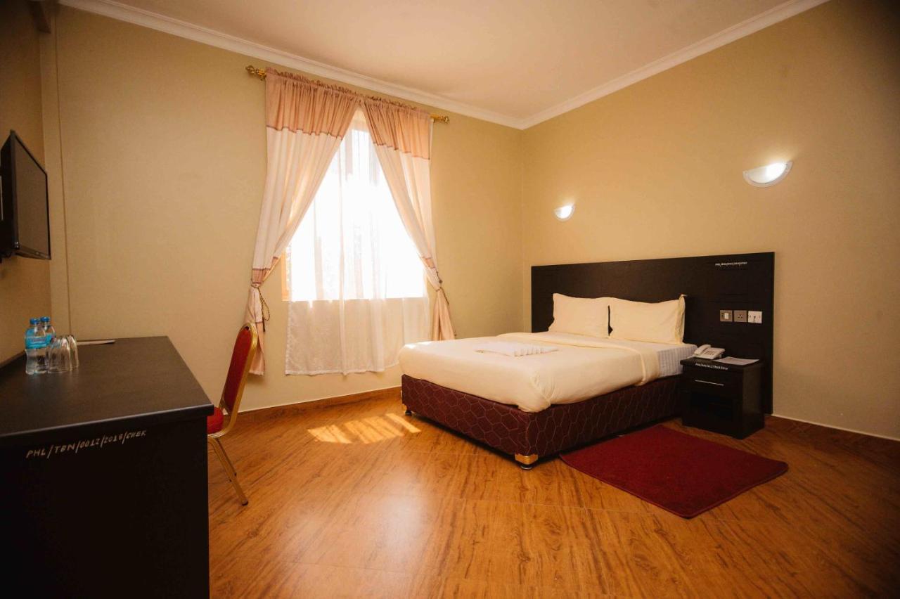 Panone Hotel Boma Boma la Ngombe Ngoại thất bức ảnh