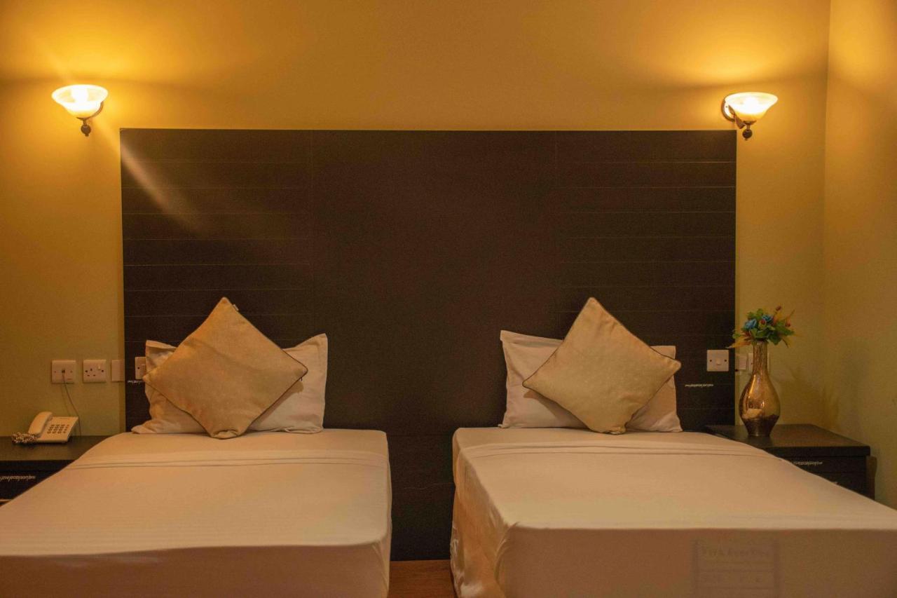 Panone Hotel Boma Boma la Ngombe Ngoại thất bức ảnh