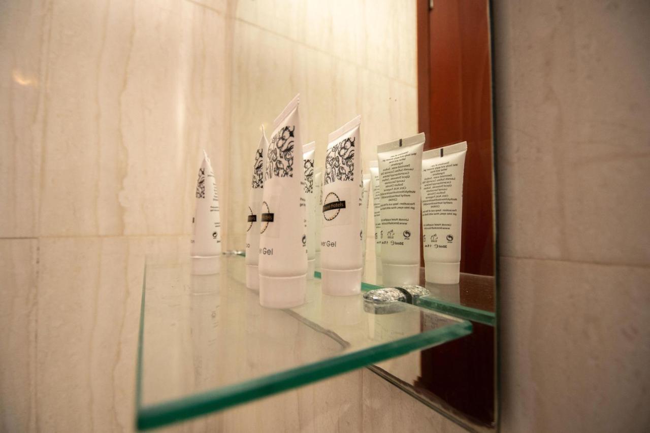 Panone Hotel Boma Boma la Ngombe Ngoại thất bức ảnh